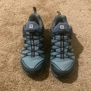 Salomon Women’s X Ultra Hiking Shoe